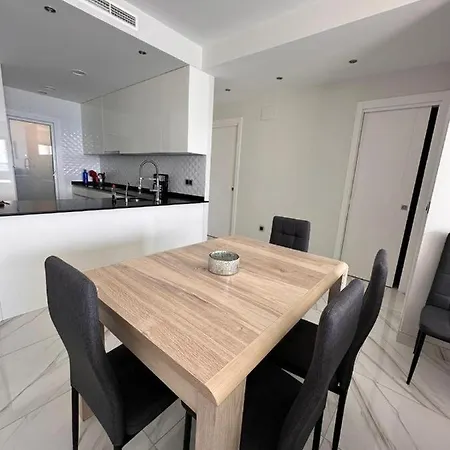 Sunset Drive 73 بينايدورم