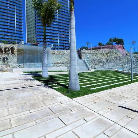 Sunset Drive 73 شقة *